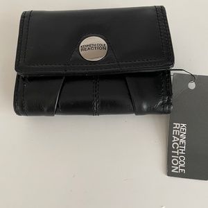 Kenneth Cole Reaction Ladies’ Black Leather Wallet NWT